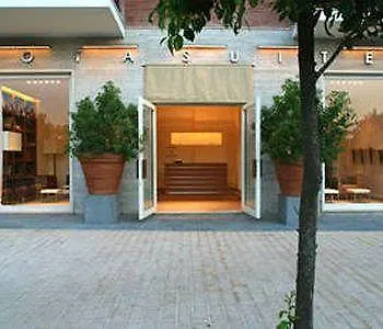 罗塔套房酒店 4*